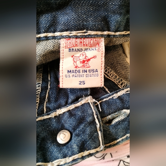 True Religion - Picture 9 of 15